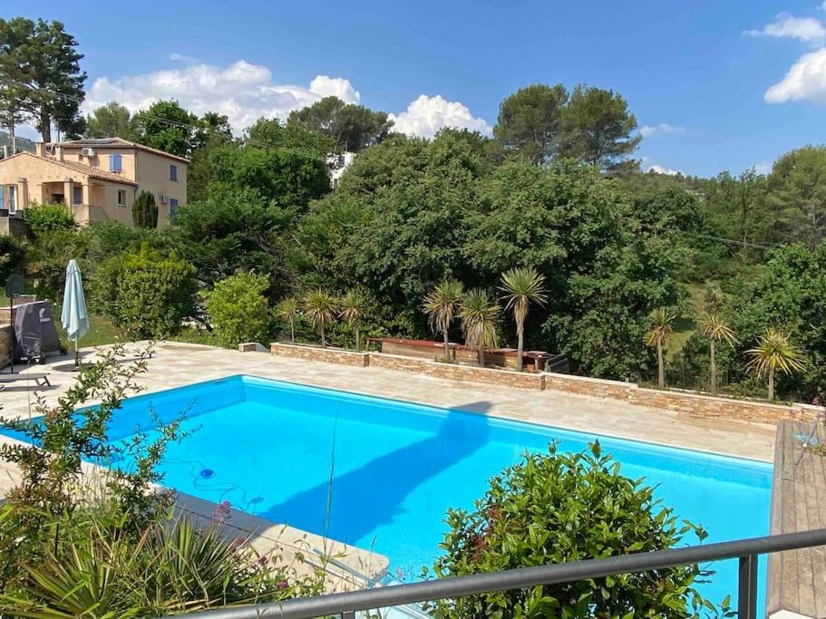 Appartement 2-4 Pers. Piscine, Entre Aix Et Cassis La Destrousse Exterior photo